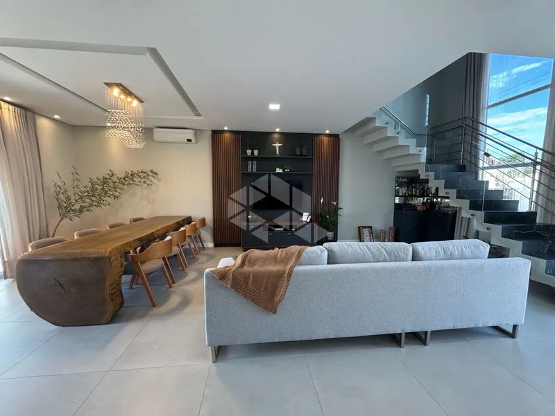 Furnished house with 4 en-suite bedrooms and private garden — photo 3