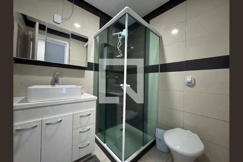 House 280 m² with 4 bedrooms and 3 bathrooms — photo 41