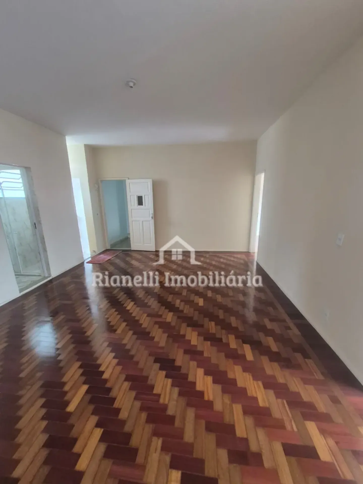Apartment, 65 m², with wood or laminate floors — photo 13