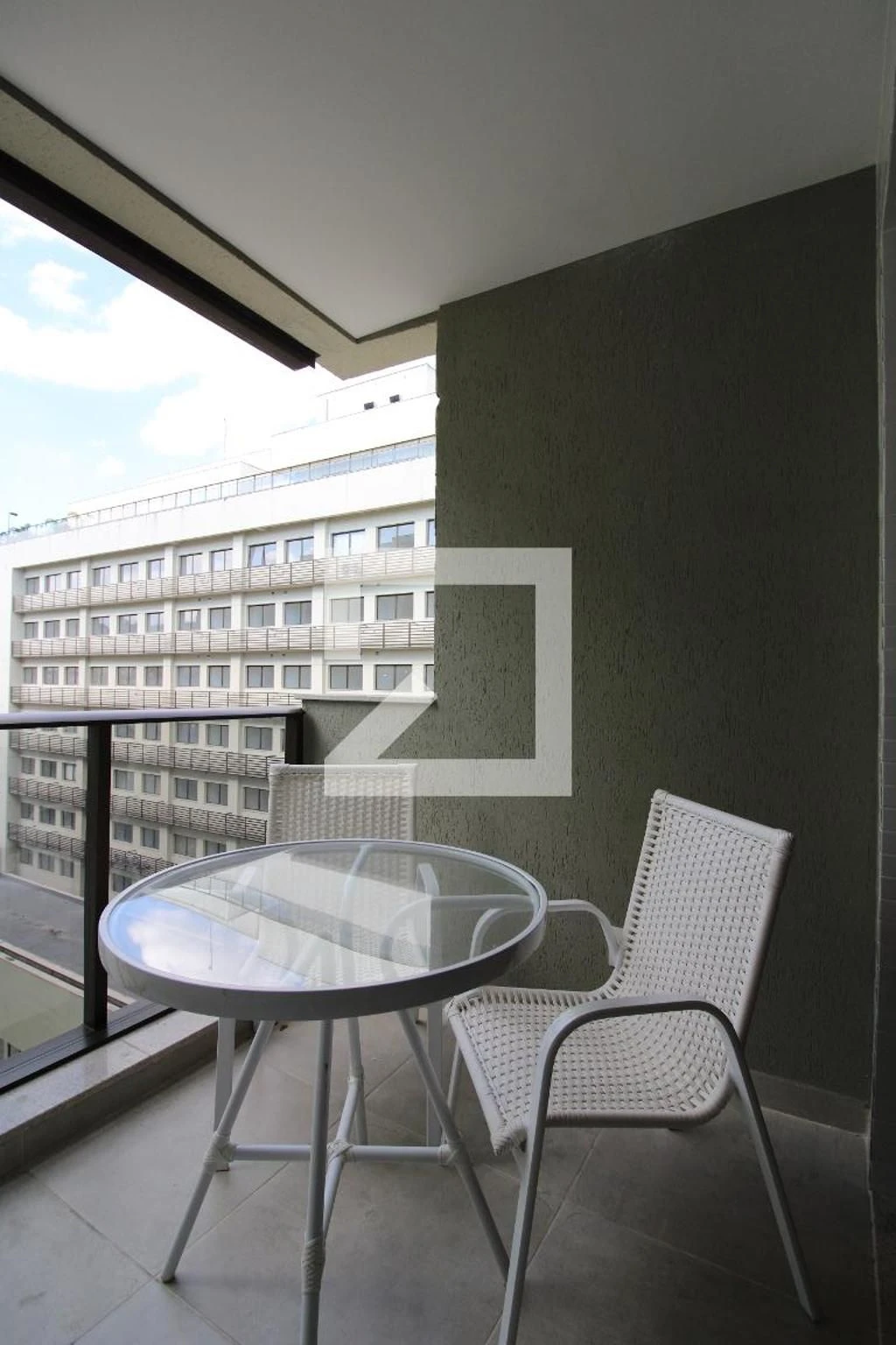 Apartamento mobiliado de 1 quarto com espaço de home office — photo 29