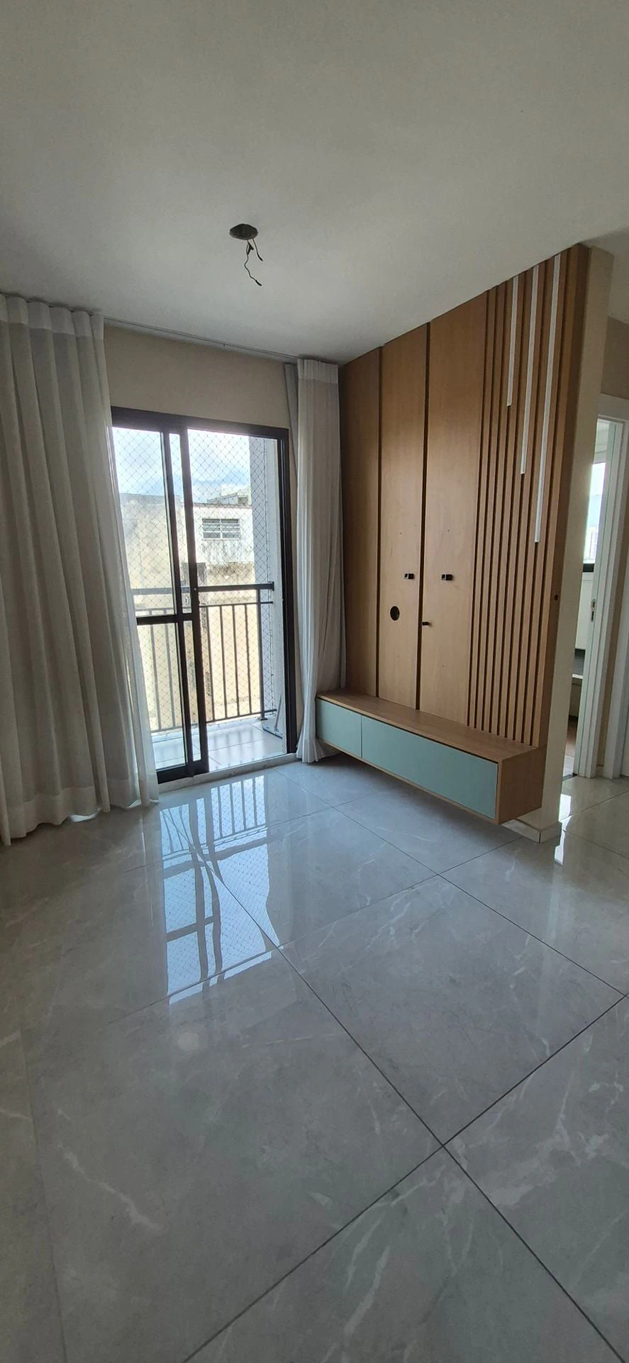 2-bedroom apartment in a building with a gym — photo 22