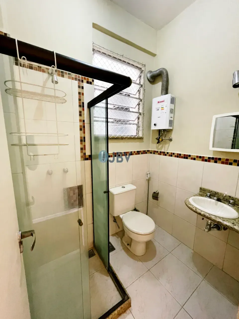 Деревянный пол или ламинат и 1 спальня: квартира 35 м² — photo 7
