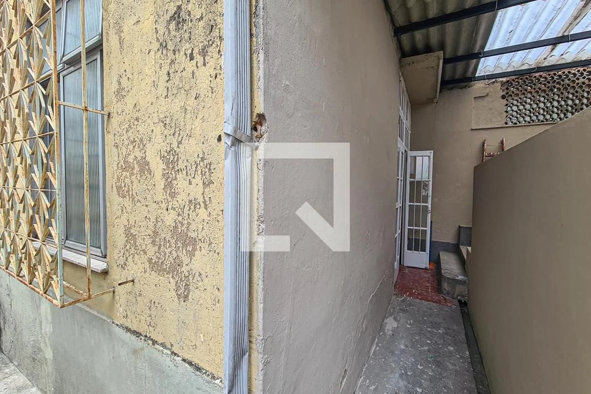 House with 3 bedrooms, 1 bathroom and 1 parking spot — photo 3