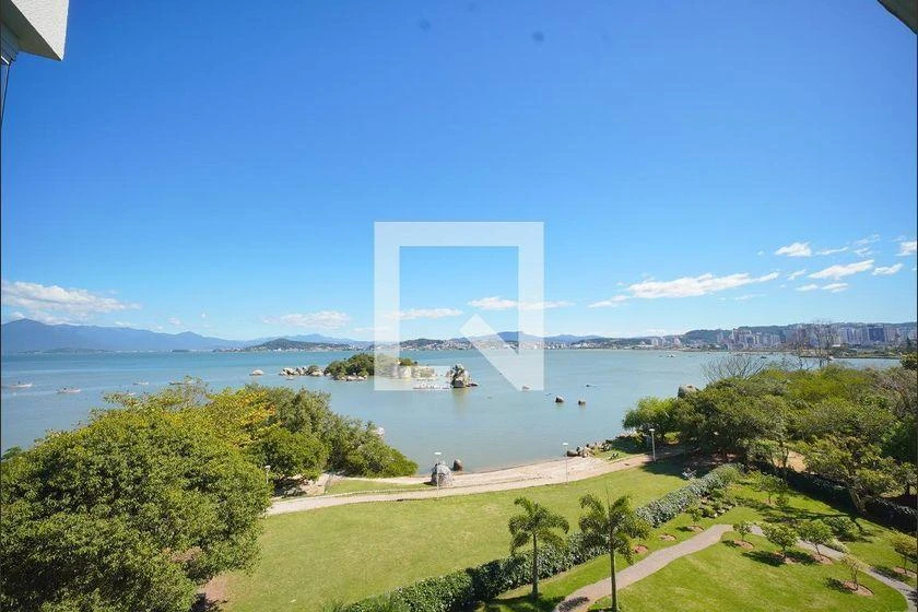 3-bedroom apartment with a water view in Florianópolis — photo 20