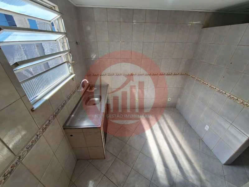 2-bedroom, 1-bath rental with no parking space — photo 24