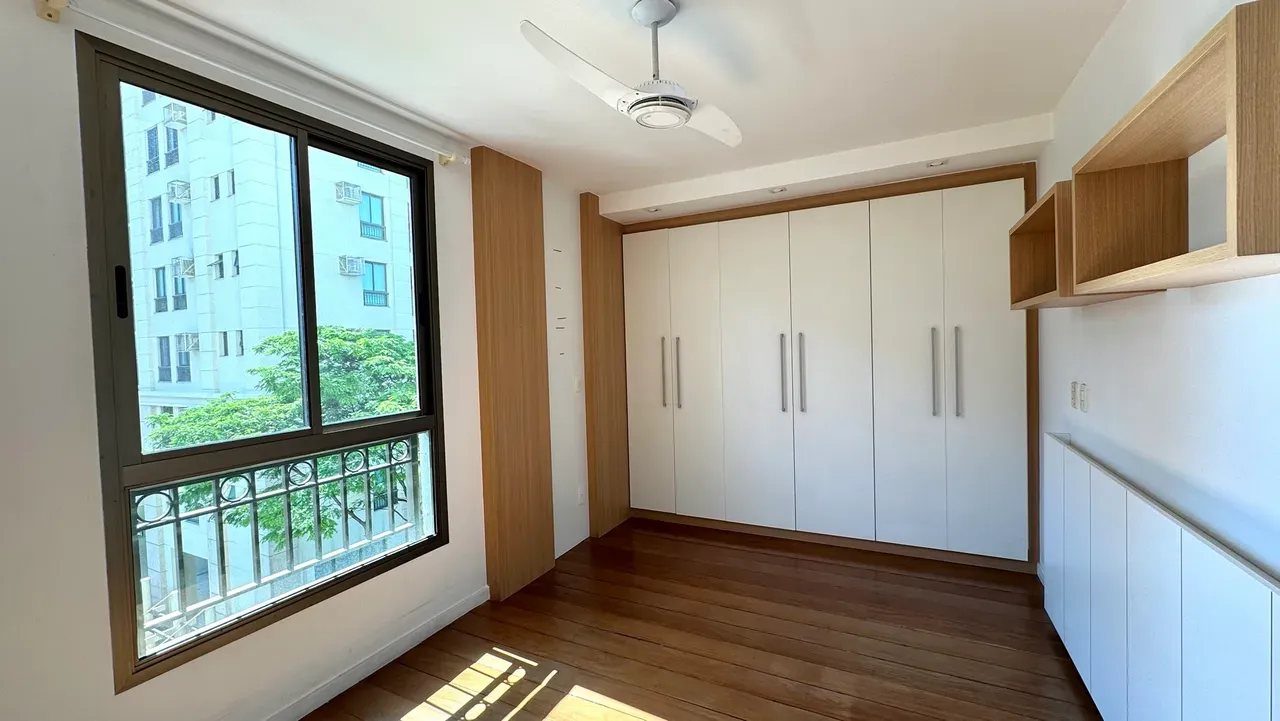 Apartment on the 3rd floor with floor-to-ceiling windows — photo 6