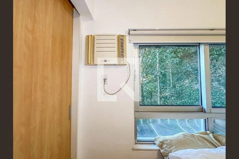Furnished apartment with 2 bedrooms and 80 m² — photo 40