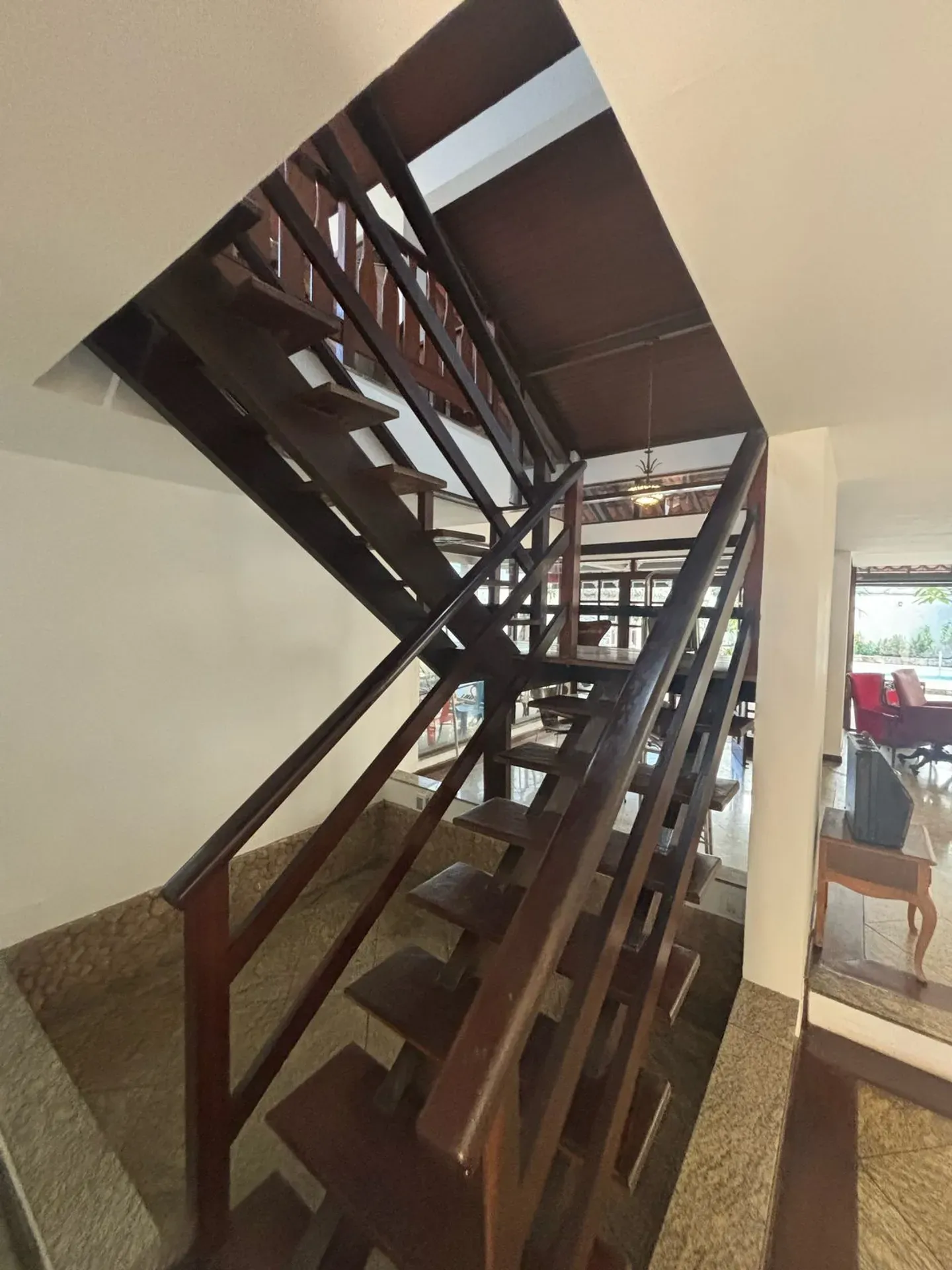 3-bedroom apartment with 5 bathrooms and a balcony — photo 39