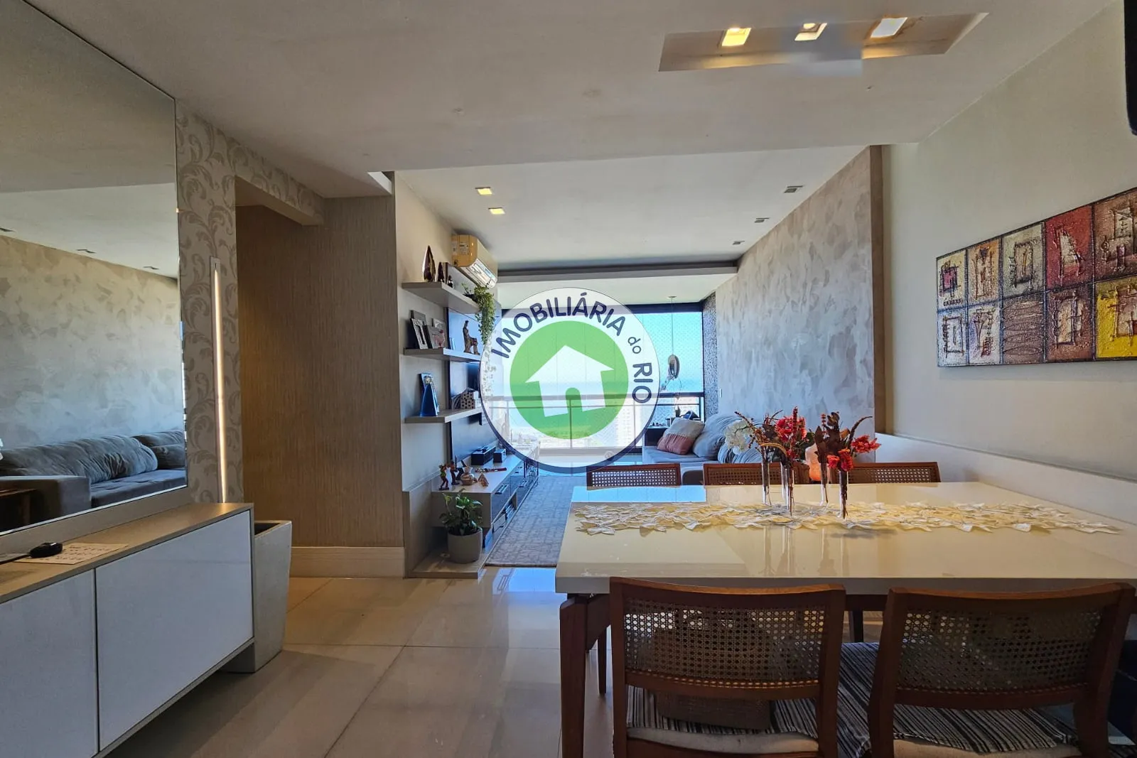 Apartment with 3 bedrooms, 4 bathrooms and a separate kitchen — photo 50