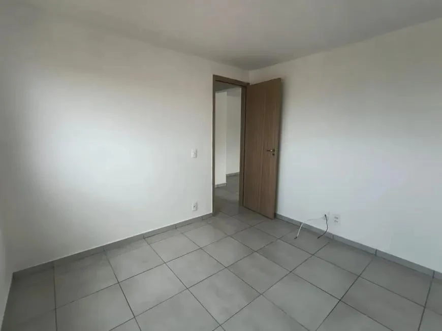 Unfurnished 53 m² apartment with 2 bedrooms and parking — photo 3