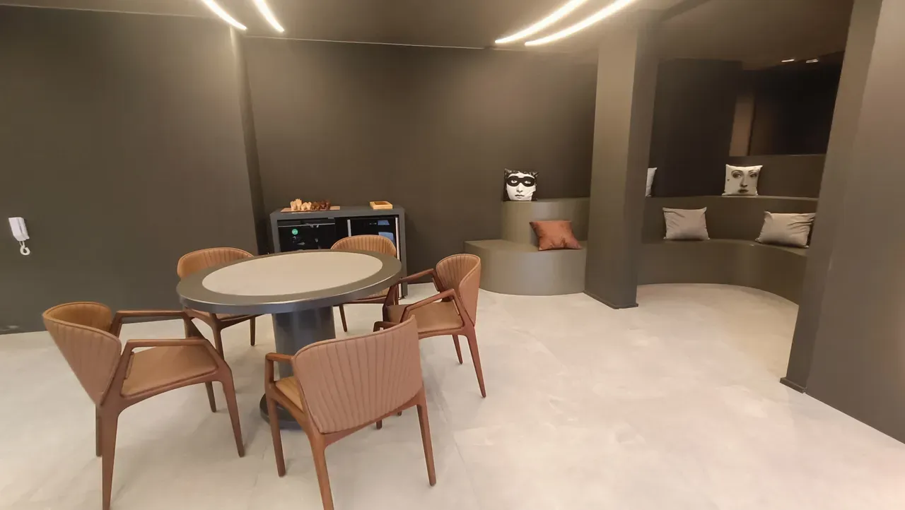 Квартира 73 м² с застеклённым балконом и видом на горы — photo 42