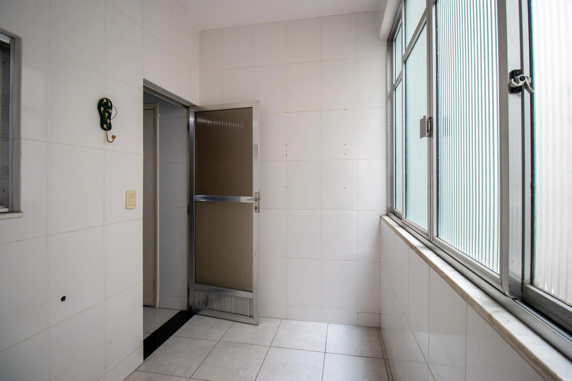 2-bedroom apartment with floor-to-ceiling windows — photo 15
