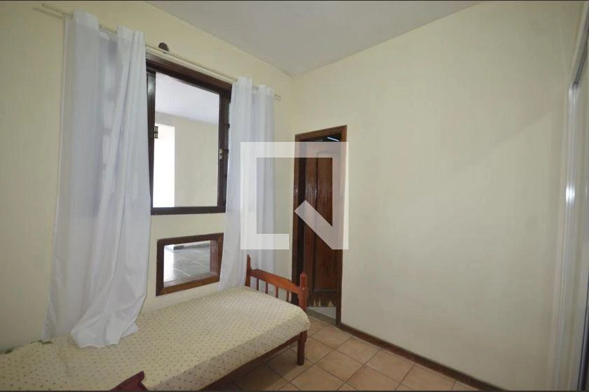 House with private garden and 7 bedrooms in 400 m² — photo 36