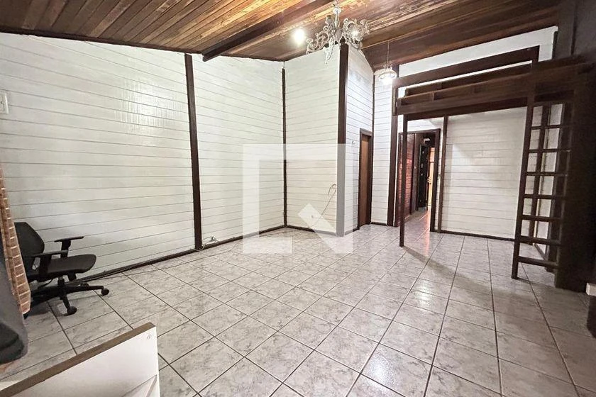 Balcony with a grill in a 3-bedroom house, 100 m² — photo 7