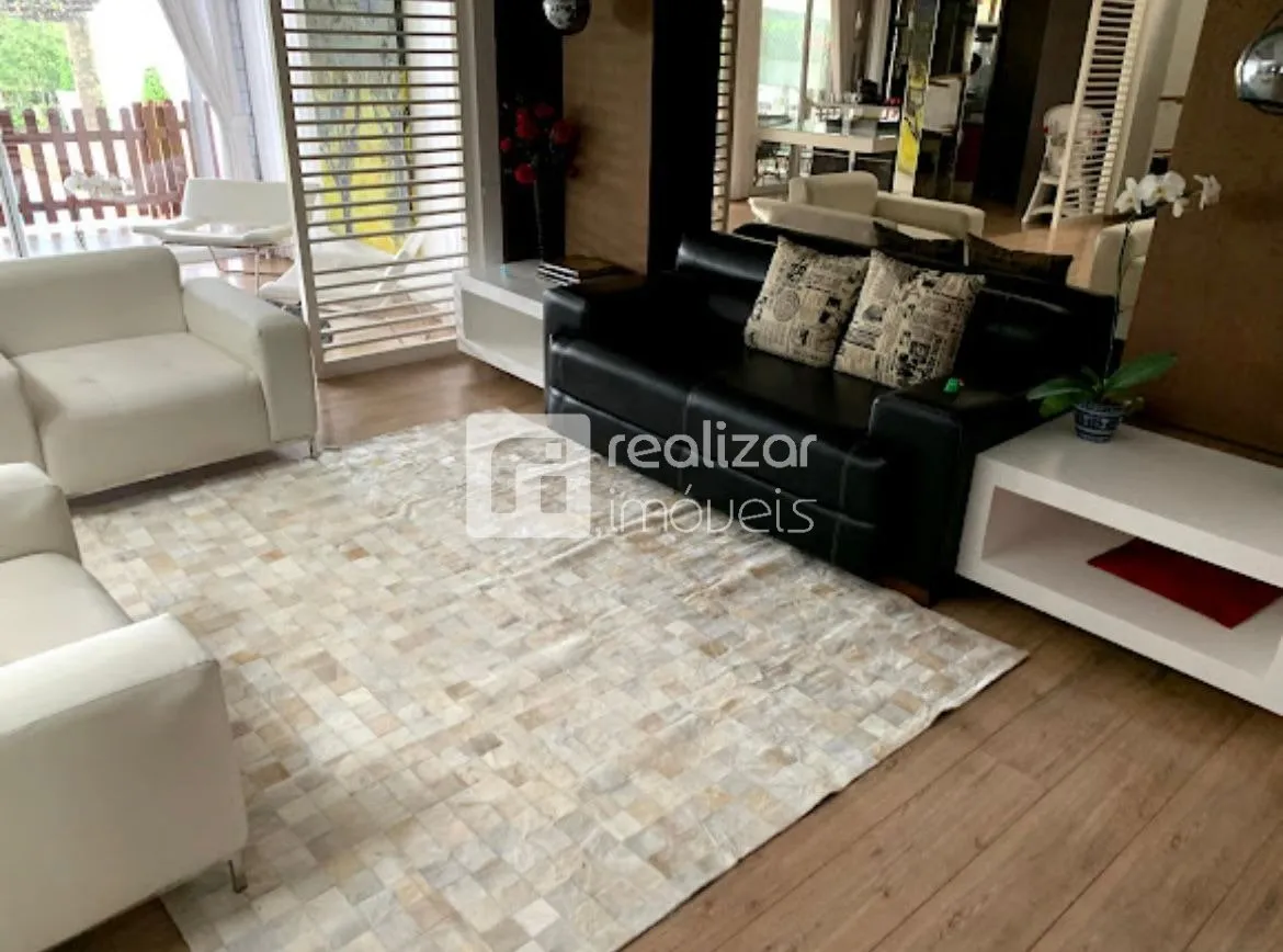 Furnished 600 m² house with 5 en-suite suites and parking — photo 8