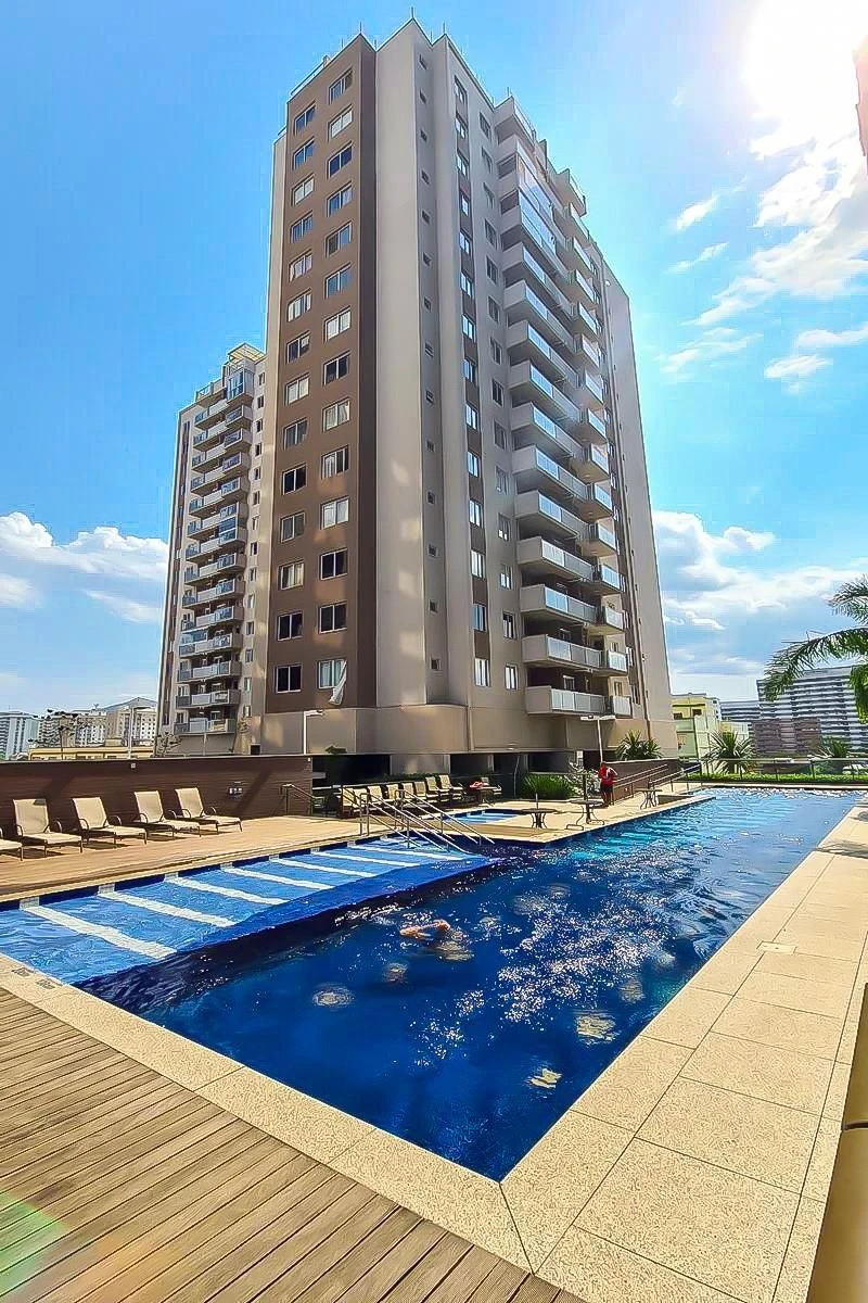 Balcony with a grill in a 2-bedroom apartment, 60 m² — photo 35