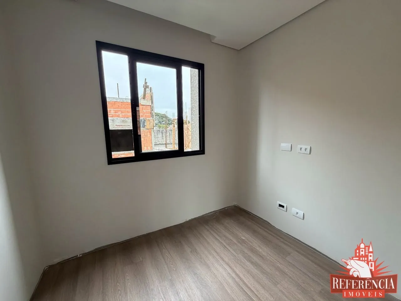 Condo house with 3 bedrooms and an open-plan kitchen — photo 14