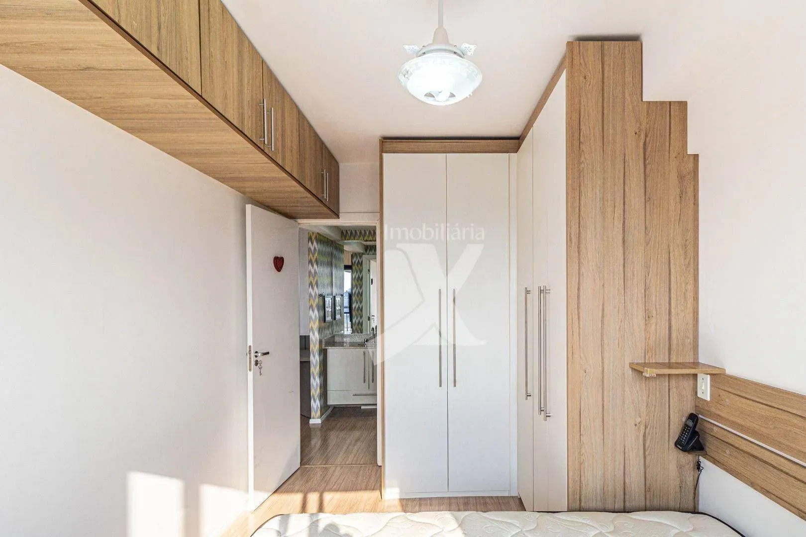 Wood or laminate floors in a one-bedroom apartment, 47 m² — photo 16