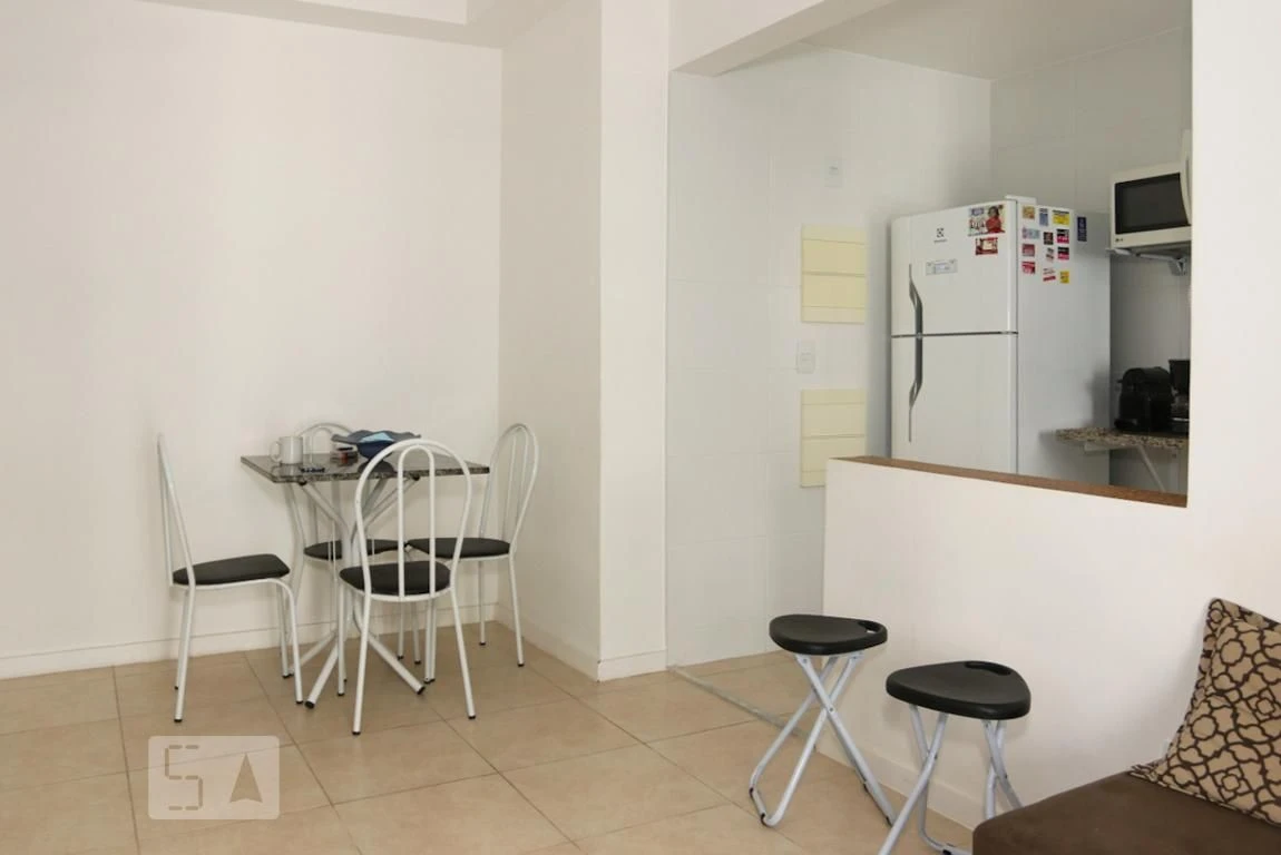 Furnished 2-bedroom apartment with 2 bathrooms and parking — photo 45