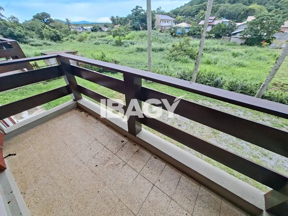 House with 4 bedrooms and balcony BBQ grill — photo 15