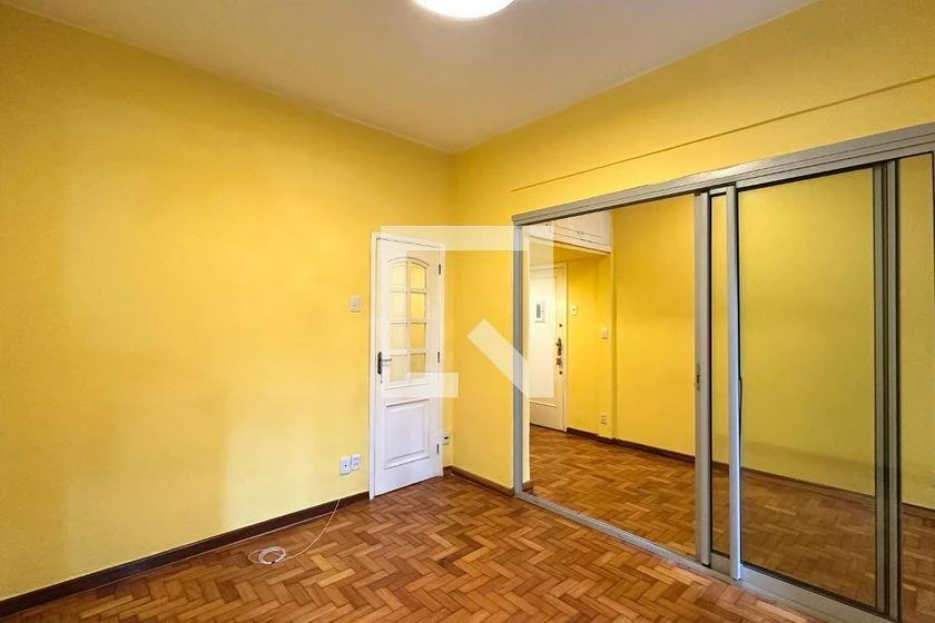 Apartment, 69 m², with wood or laminate floors — photo 31