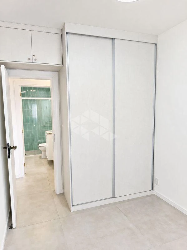Вид на воду и 2 спальни: квартира 72 м² — photo 14
