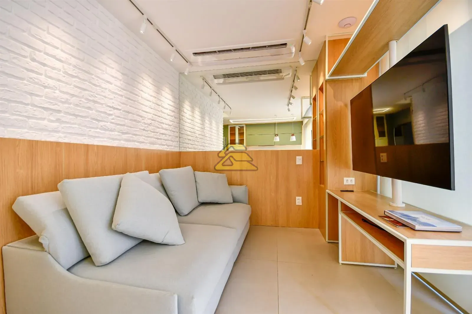 Furnished apartment with 2 suites and 3 bathrooms — photo 6