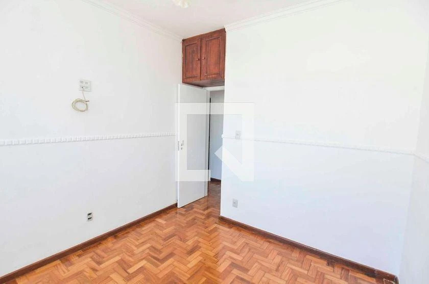 Walk-in closet in a 3-bedroom apartment, 90 m² — photo 8