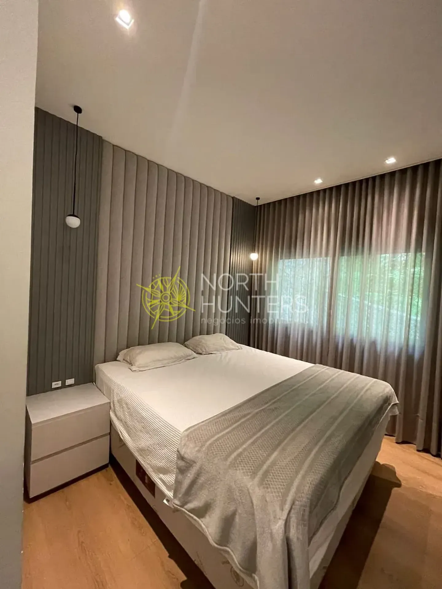Apartamento de 2 suites con balcón, 2 plazas y 110 m² — photo 4