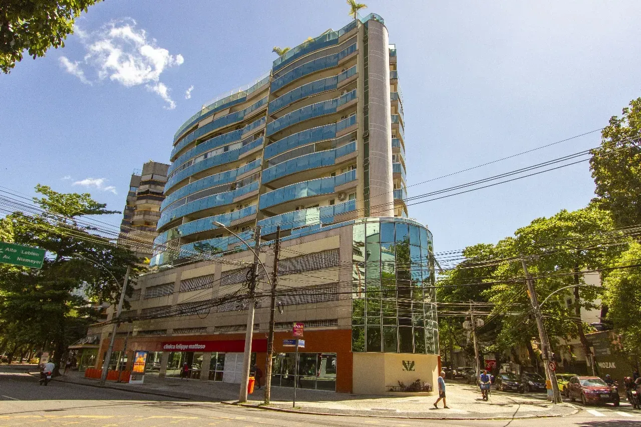 Furnished 100 m² apartment with a bedroom en-suite — photo 22