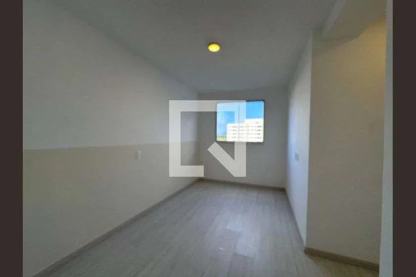 Wood or laminate floors in a 2-bedroom apartment, 48 m² — photo 5
