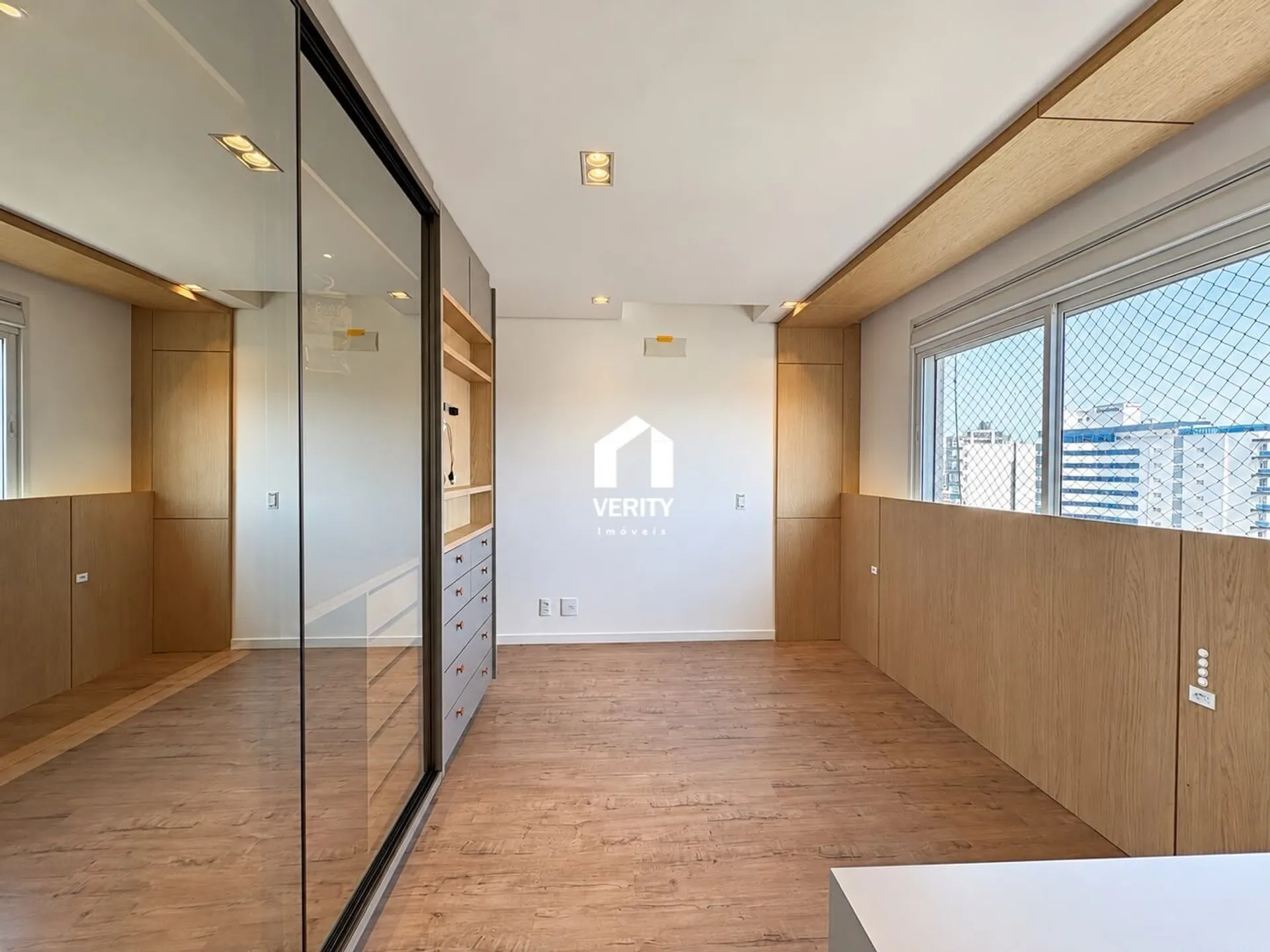 Apartment, 94 m², with a grill on the balcony — photo 26