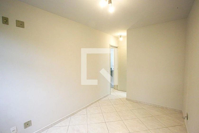2-bedroom apartment in a building with a gym — photo 13