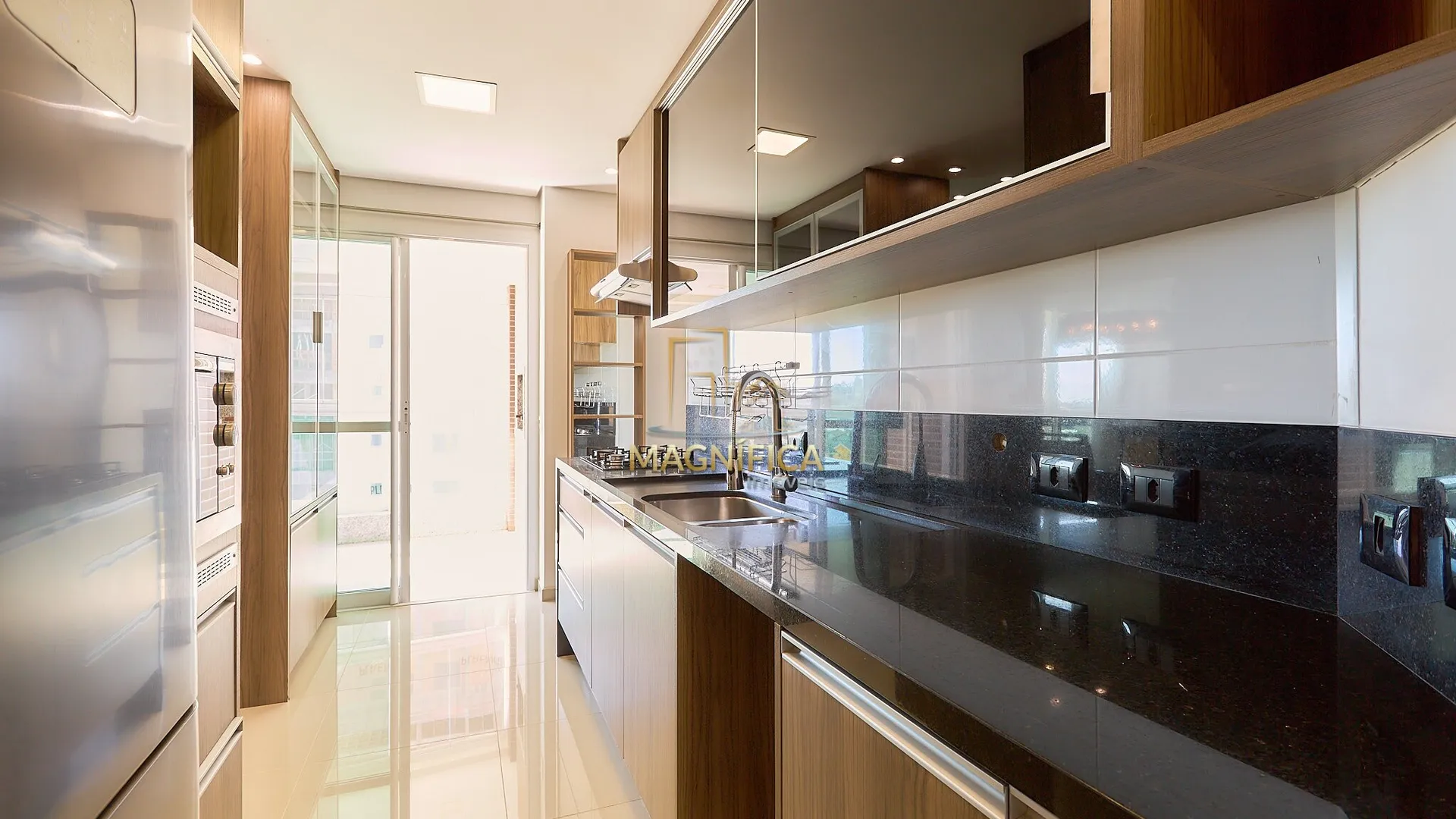 Apartamento mobiliado com 3 suítes e 2 vagas — photo 8