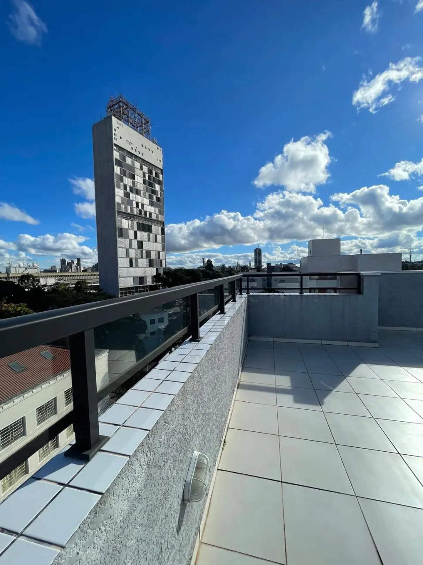 One-bedroom apartment with a dryer in Curitiba — photo 2