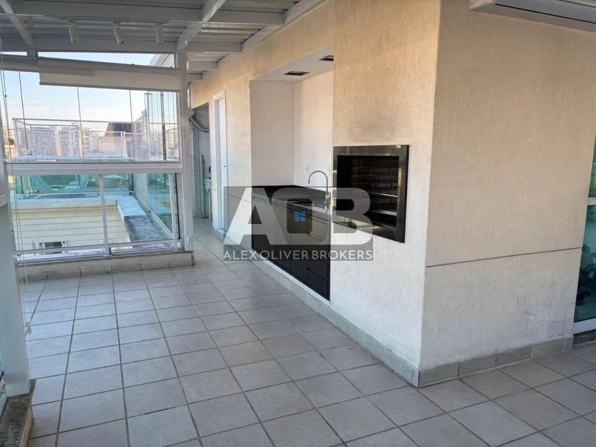 Квартира з 5 спальнями та балконом із грилем — photo 4