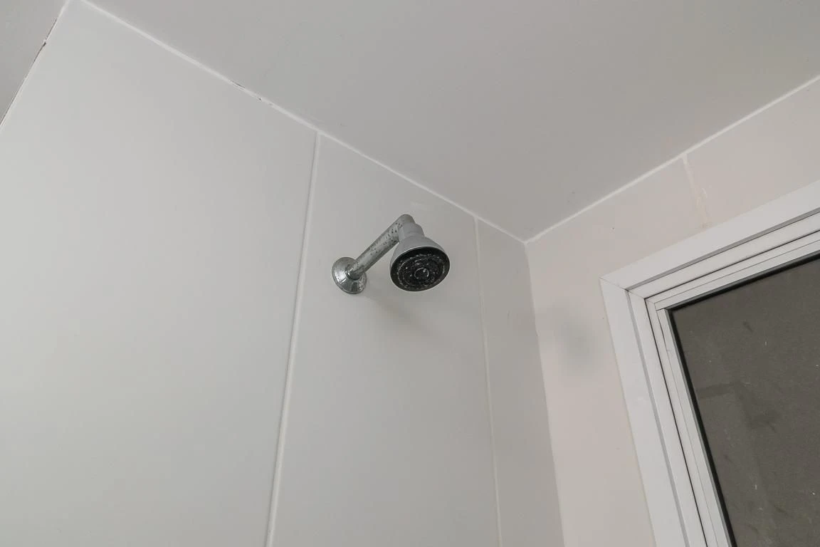 Furnished 3-bedroom apartment with 1 en-suite and balcony — photo 41