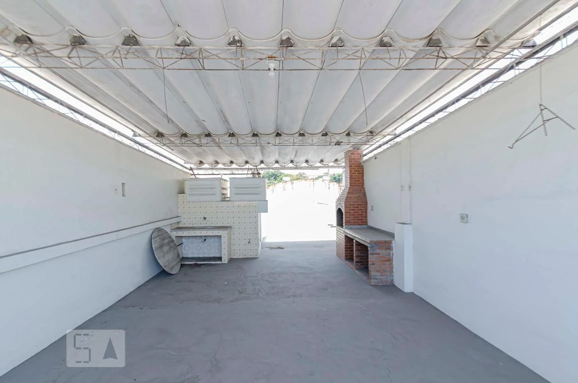 House with shared BBQ area and 5 bedrooms — photo 38