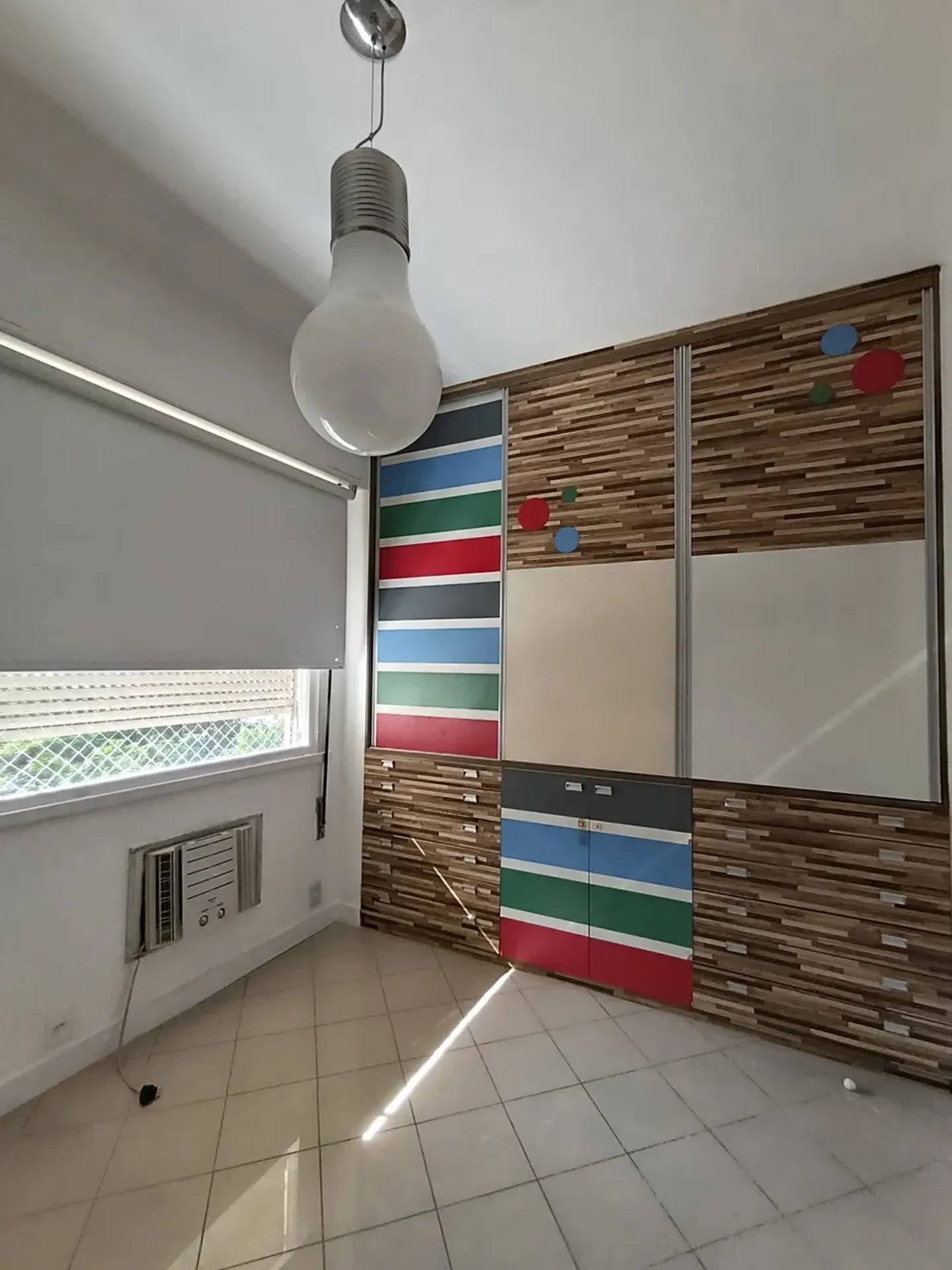 Unfurnished apartment with 3 bedrooms and 1 bathroom — photo 16