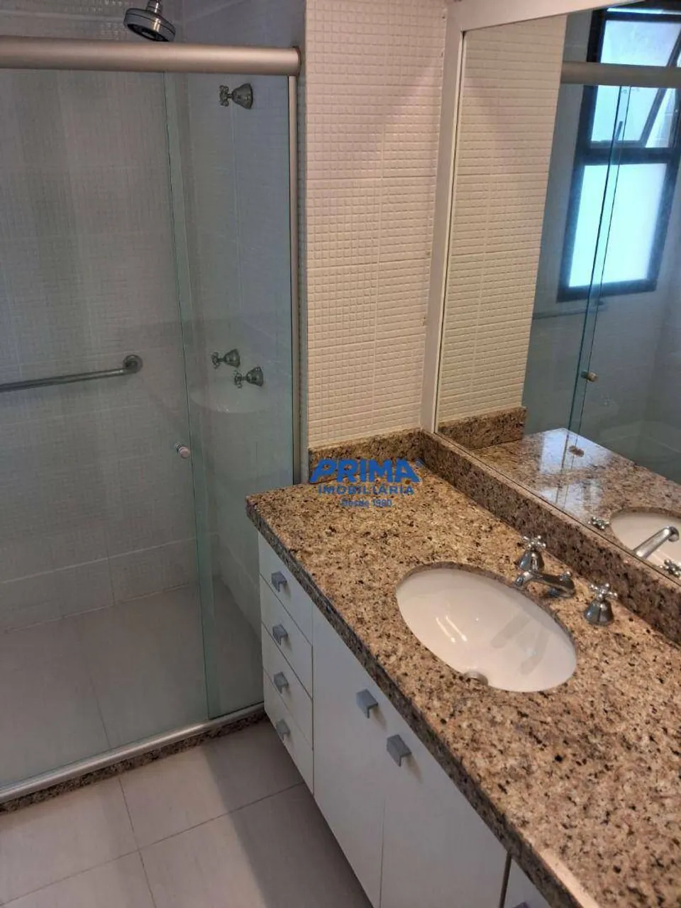 4-bedroom apartment with 4 bathrooms and 180 m² — photo 19