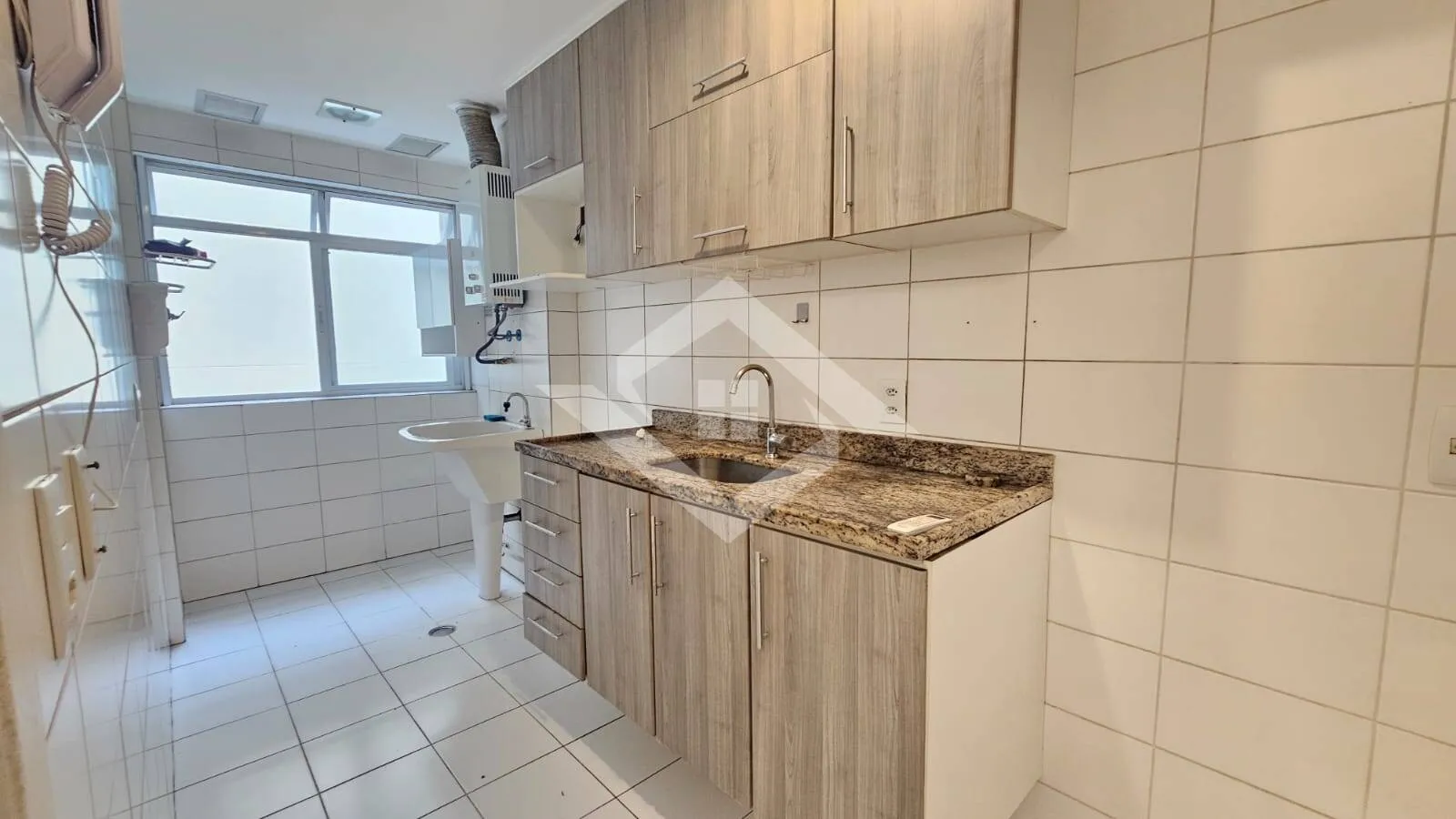 2-bedroom apartment with en-suite and a gas kitchen — photo 12