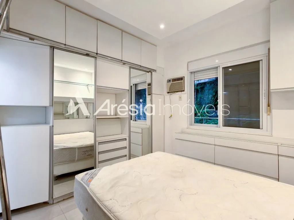 Washing machine in a one-bedroom apartment, 35 m² — photo 16