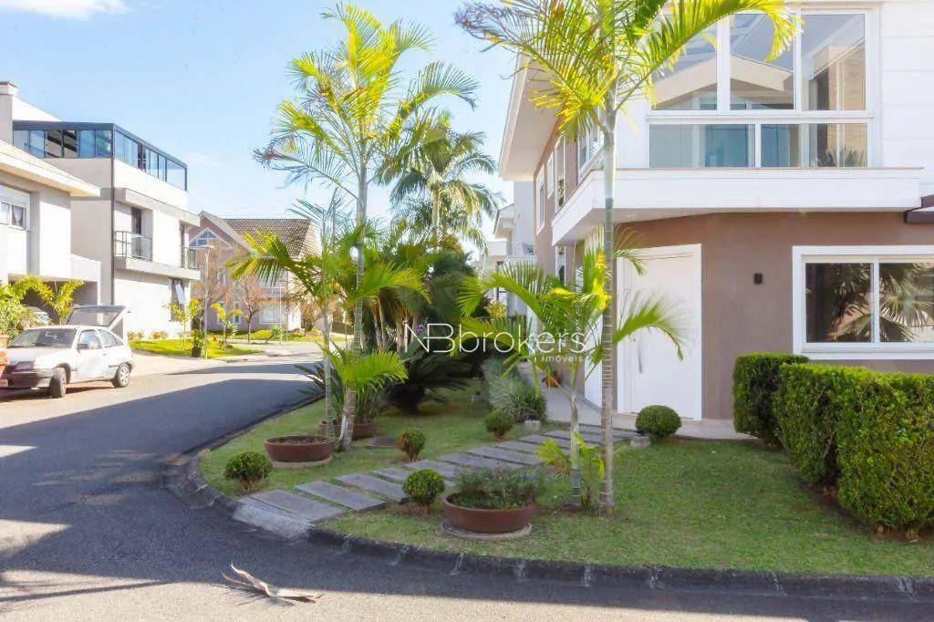 Condo house with 4 bedrooms and 5 bathrooms — photo 5