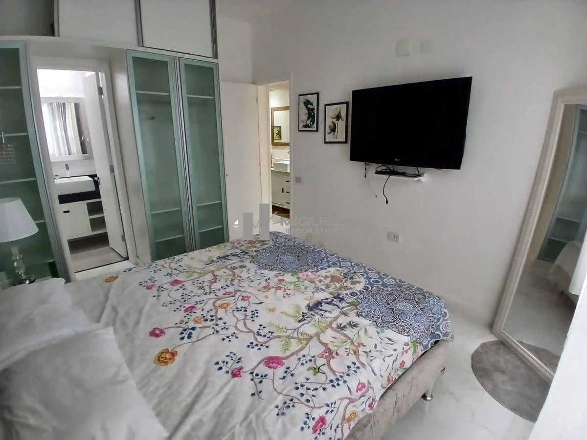 82 m² apartment with a washing machine and a mountain view — photo 4