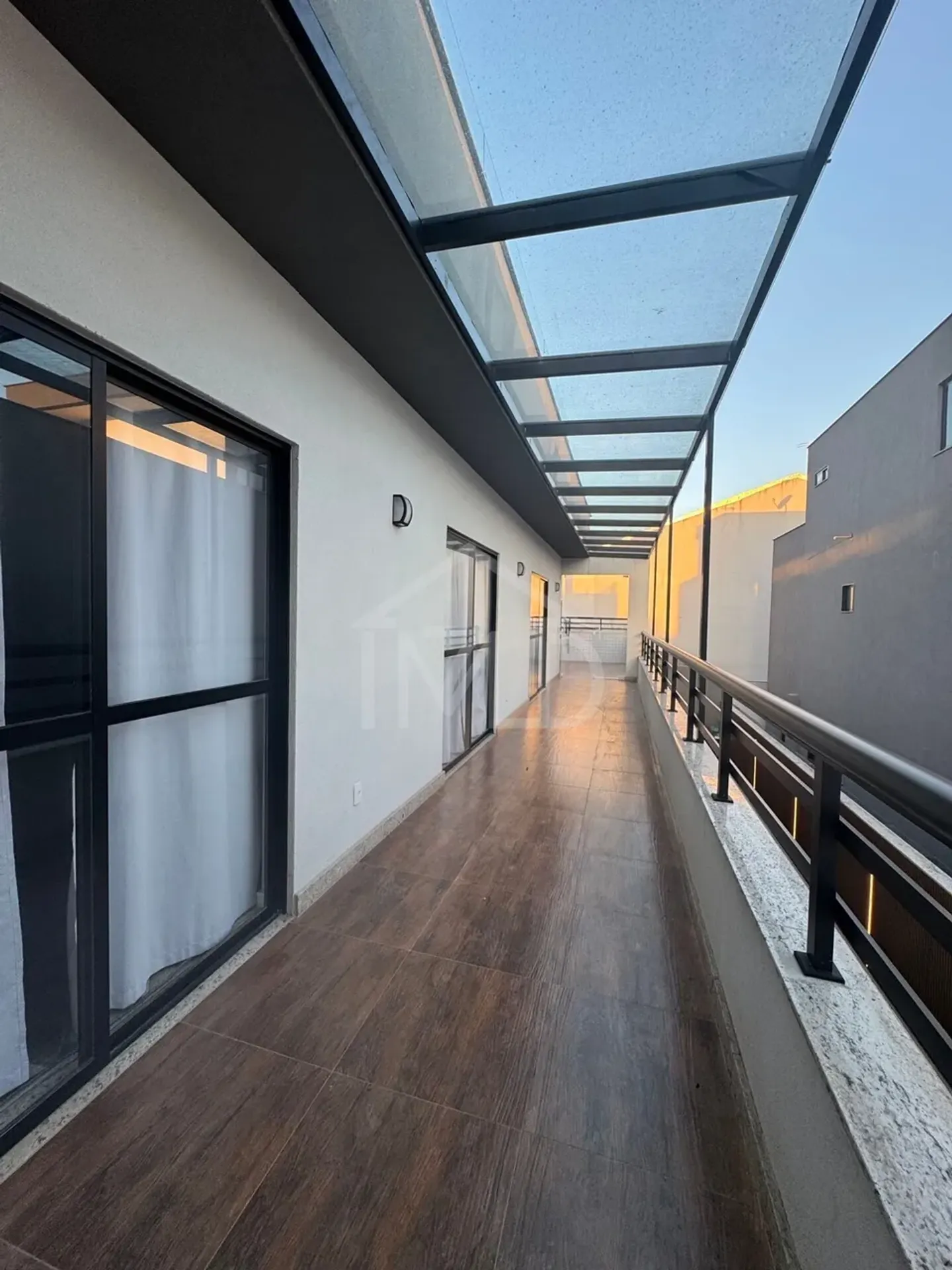 Casa mobiliada com 4 suítes e piscina, 420 m² — photo 35