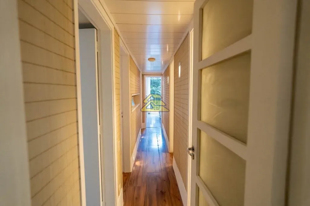 Furnished apartment with 4 bedrooms and a balcony — photo 5