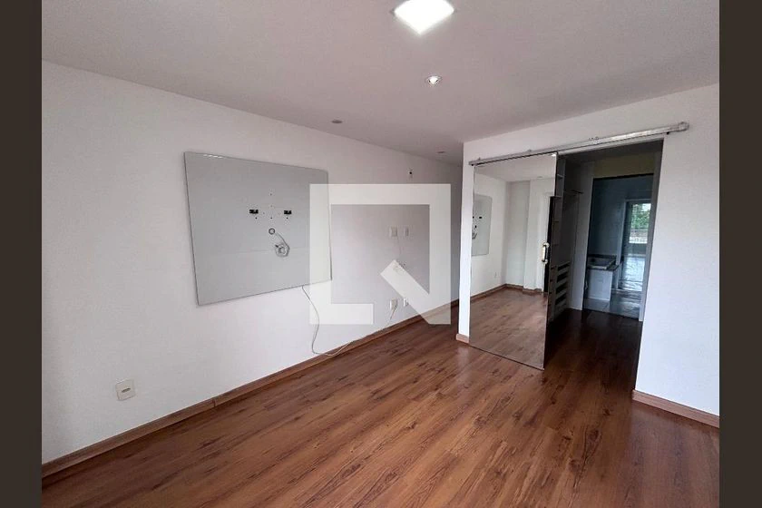 House with 4 en-suite bedrooms, 329 m² and 3 parking — photo 6