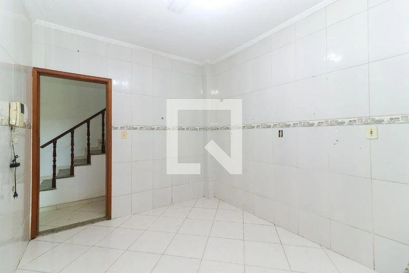 Balcony with a grill in a 2-bedroom house, 125 m² — photo 27