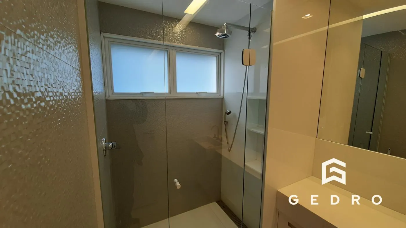 Furnished apartment, 320 m², with a water view — photo 26