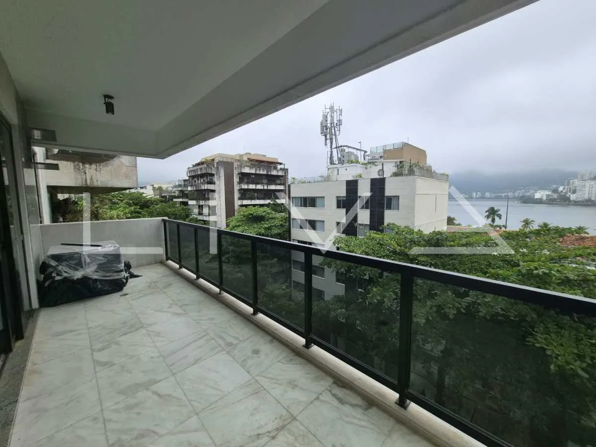 Furnished apartment, 167 m², with a bathtub — photo 19